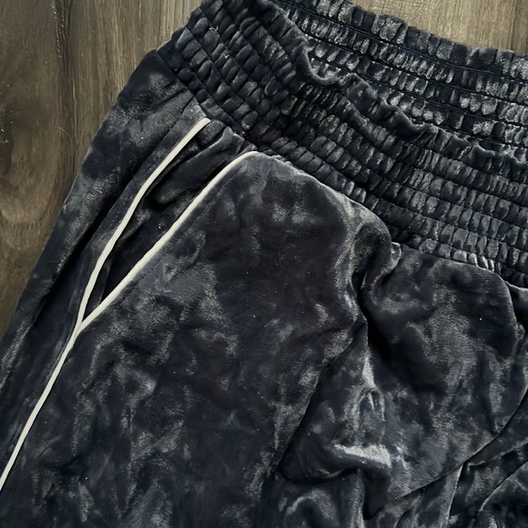 Aerie velvet pj jogger set in navy - Picture 9 of 9